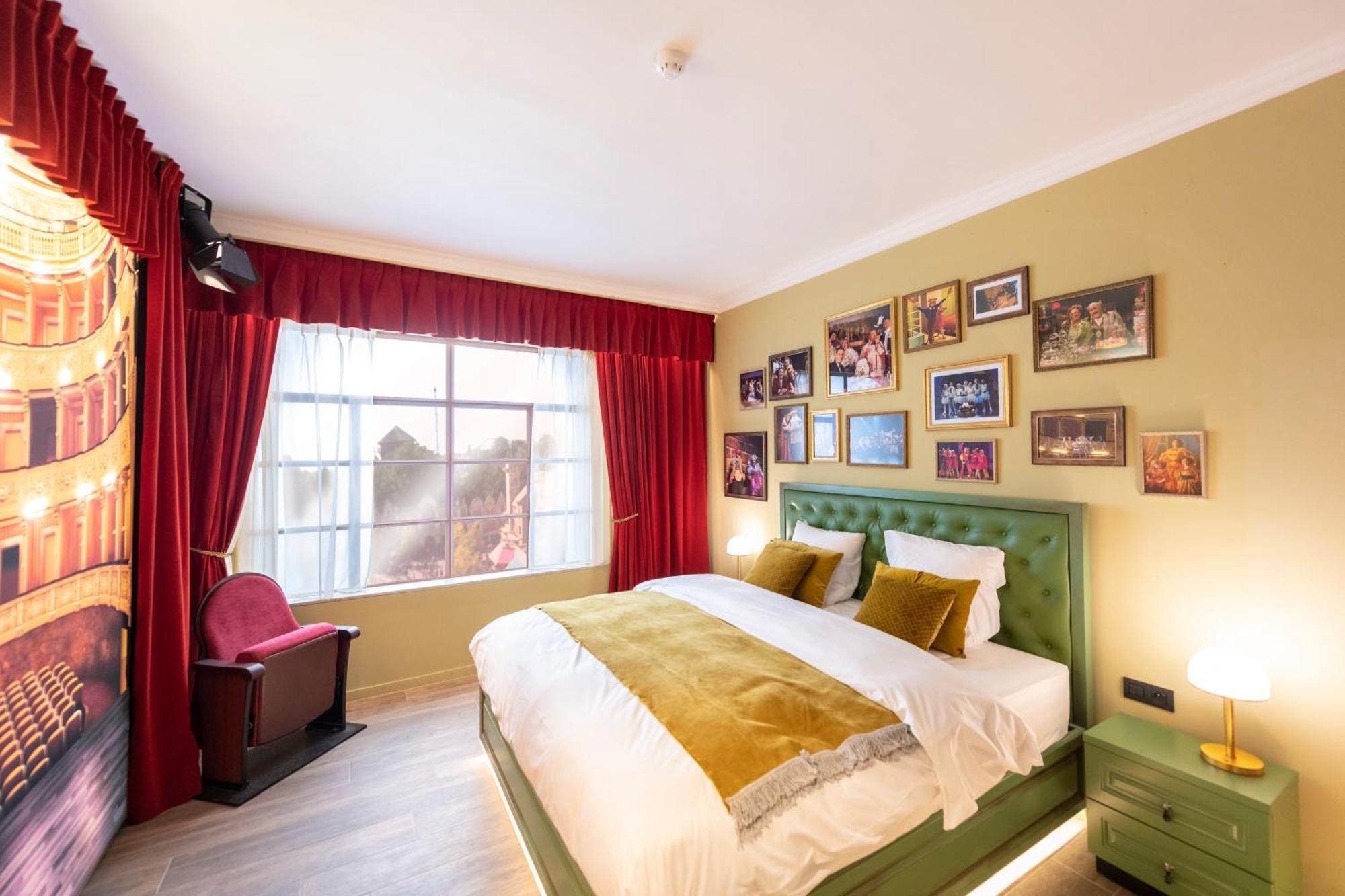 Theater Hotel دي بان المظهر الخارجي الصورة