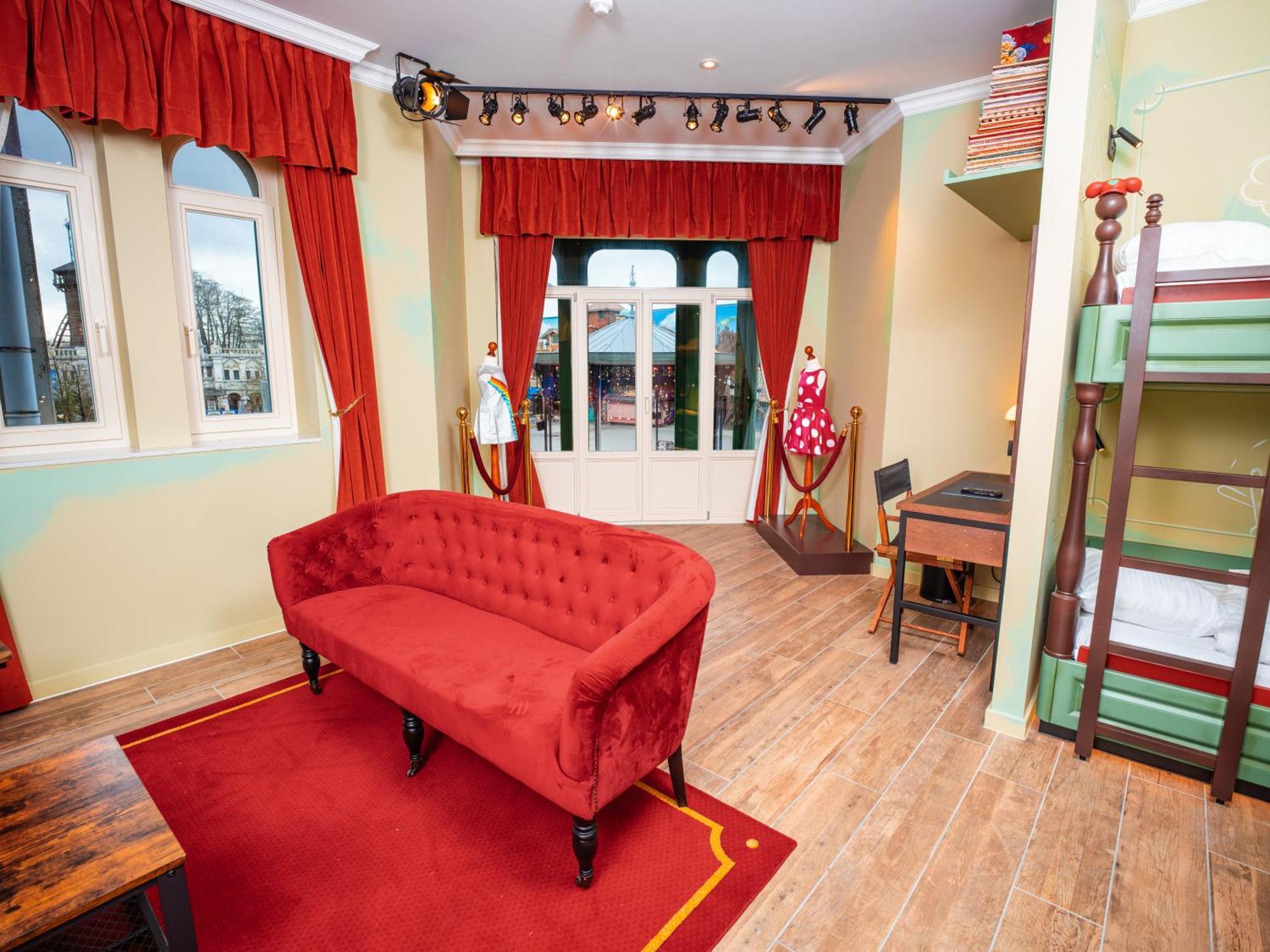 Theater Hotel دي بان المظهر الخارجي الصورة