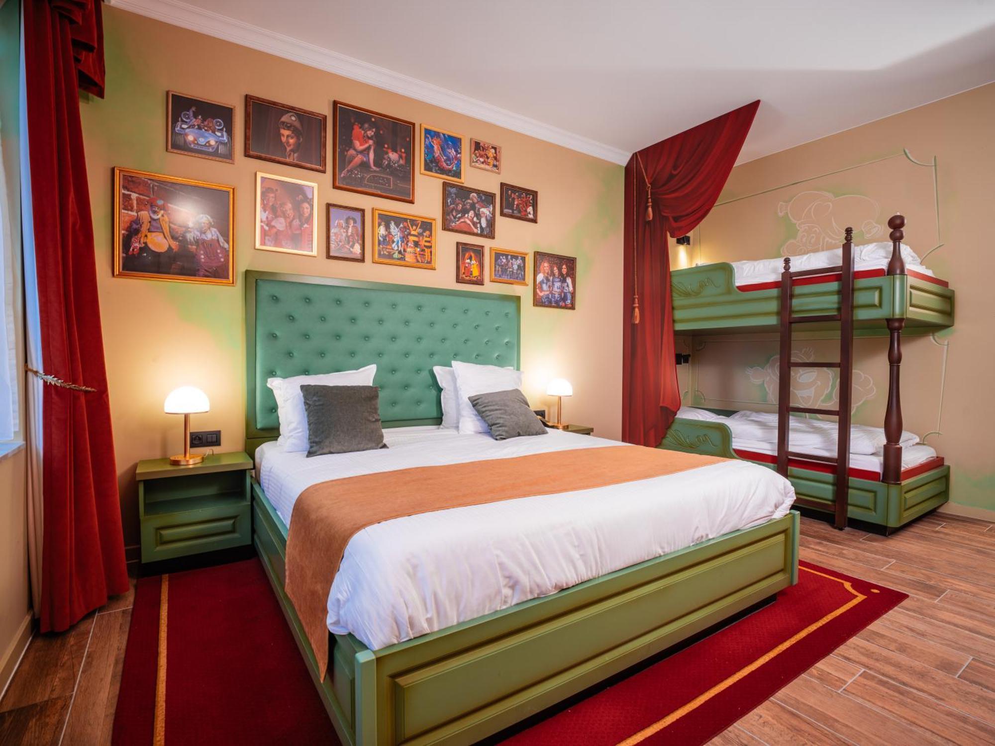 Theater Hotel دي بان المظهر الخارجي الصورة